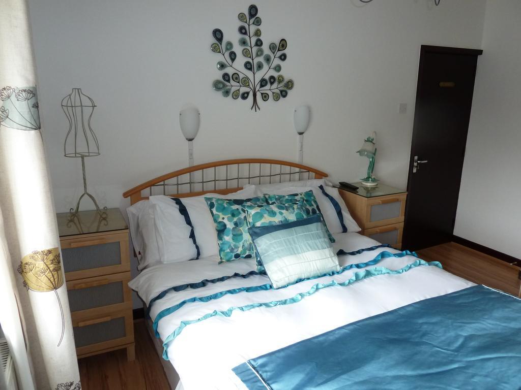 Smithy Lodge Guest House 레이랜드 외부 사진