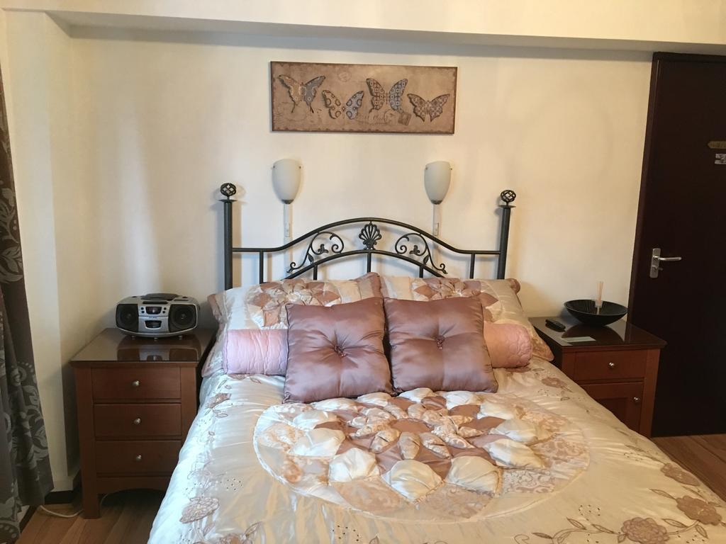 Smithy Lodge Guest House 레이랜드 외부 사진